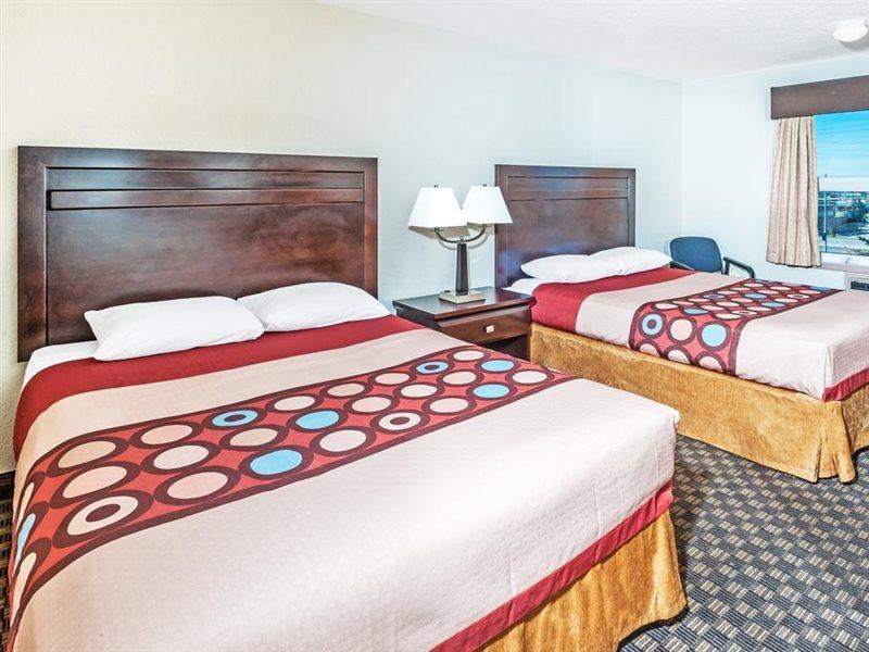 Hotel Super 8 By Wyndham Calgary/Airport Extérieur photo