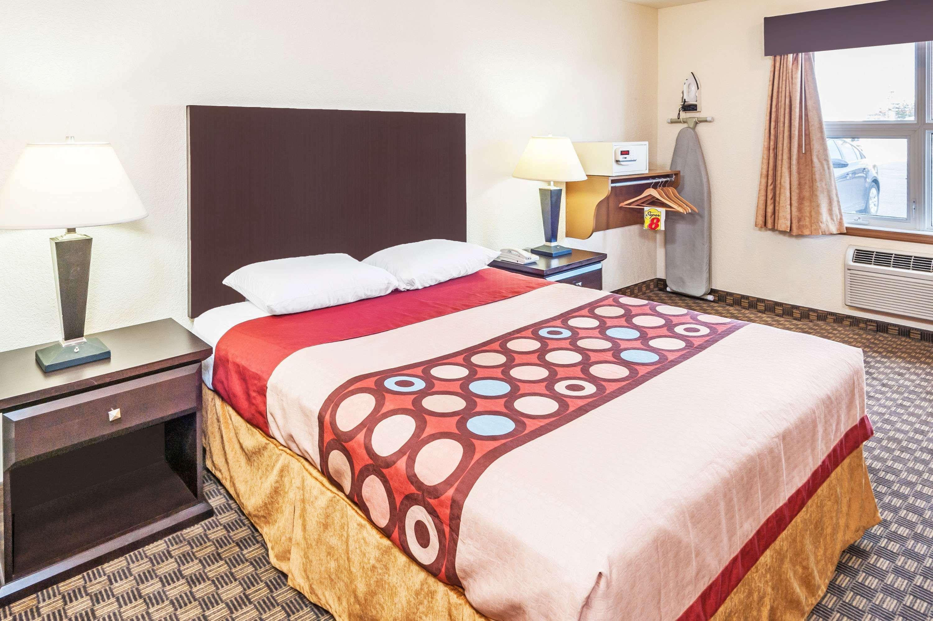 Hotel Super 8 By Wyndham Calgary/Airport Extérieur photo