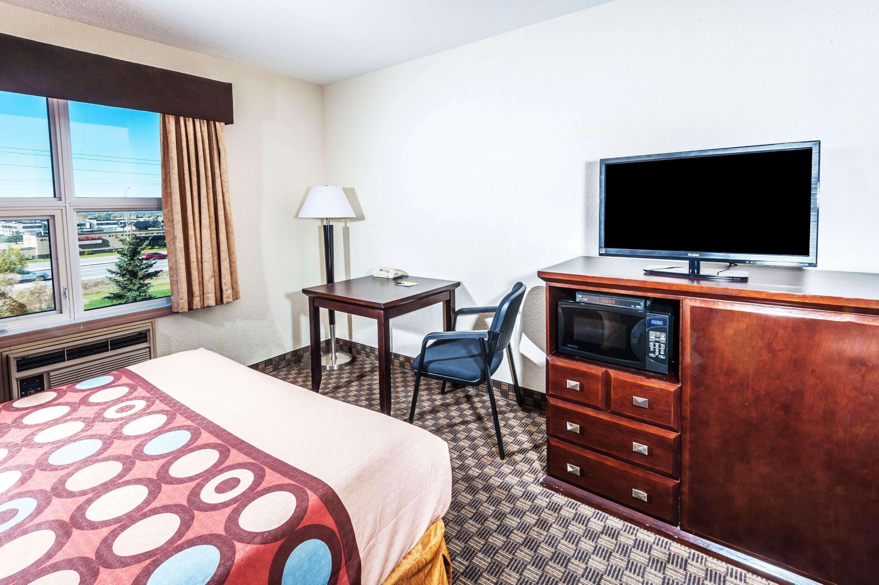Hotel Super 8 By Wyndham Calgary/Airport Extérieur photo