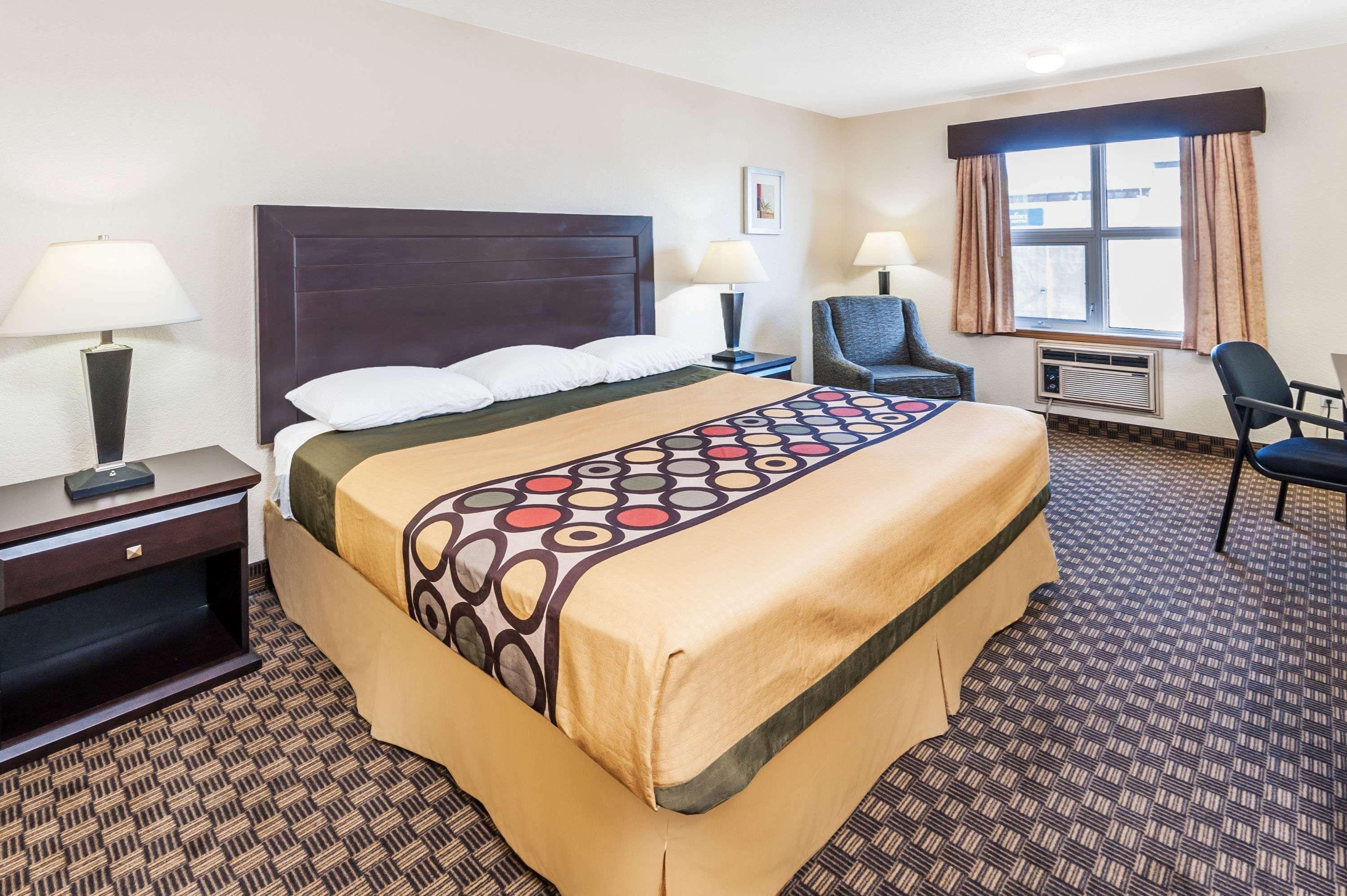 Hotel Super 8 By Wyndham Calgary/Airport Extérieur photo