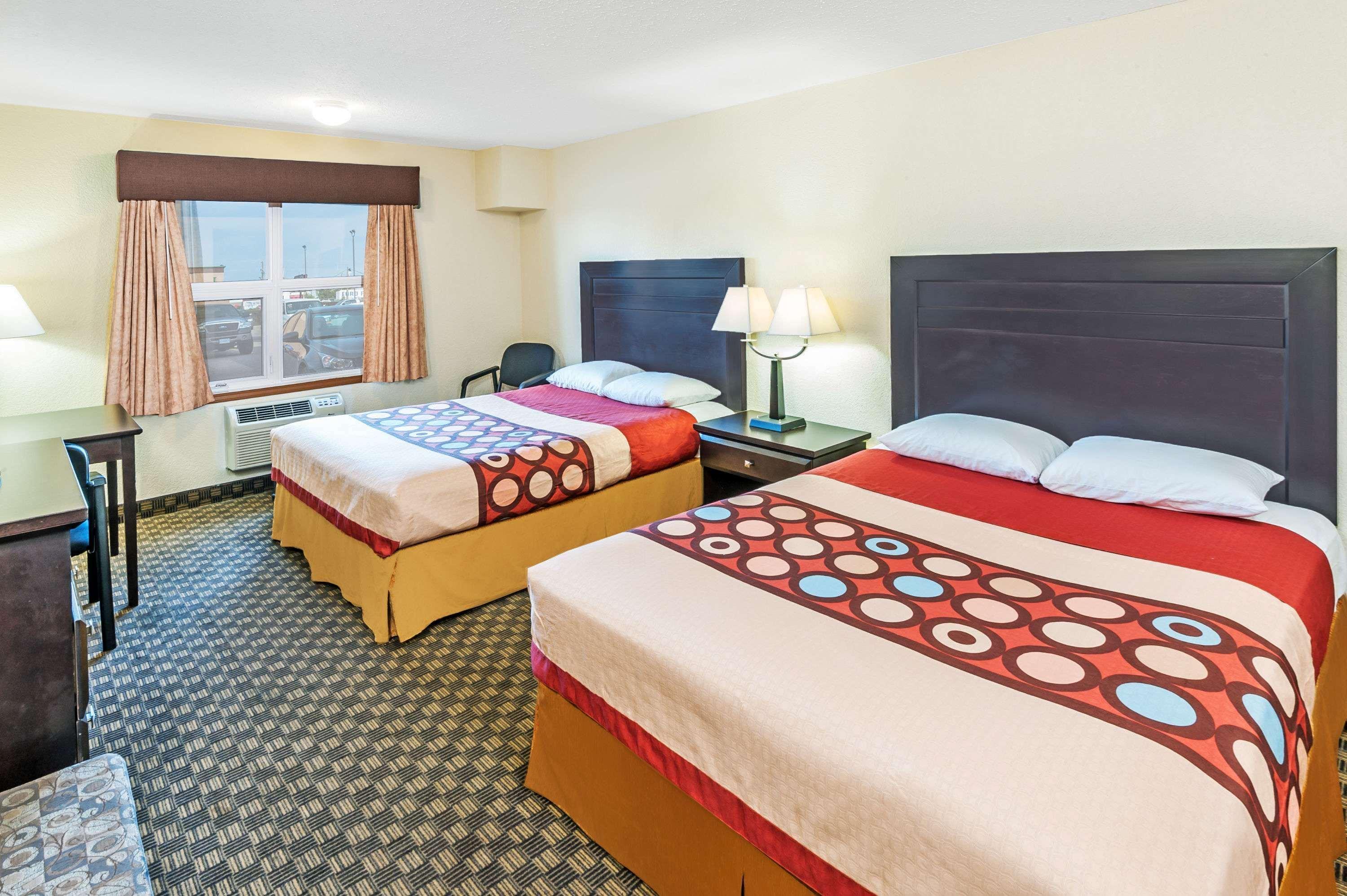 Hotel Super 8 By Wyndham Calgary/Airport Extérieur photo